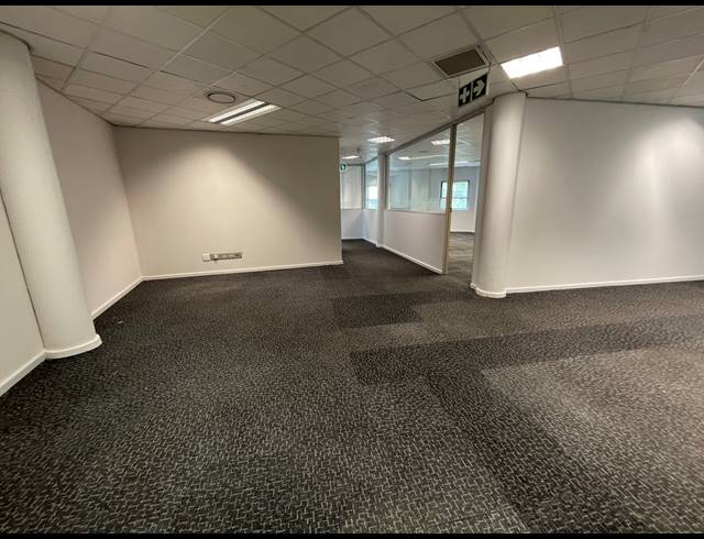 439M² OFFICE TO LET IN PARKTOWN